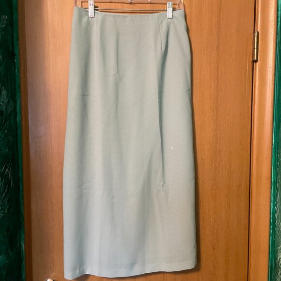 Jora Collection 2 Piece Short Sleeve Blazer Skirt with mesh overlay  embroidery - Picture 7 of 12